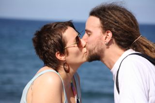 Tine und Johannes beim Kssen